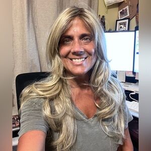 Belle Tress Lilly in Sparkling Champagne 100% hand tied